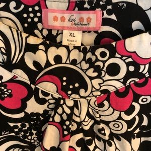 KOI XL Scrub Top. Pre-Owned but looks new & true to size!